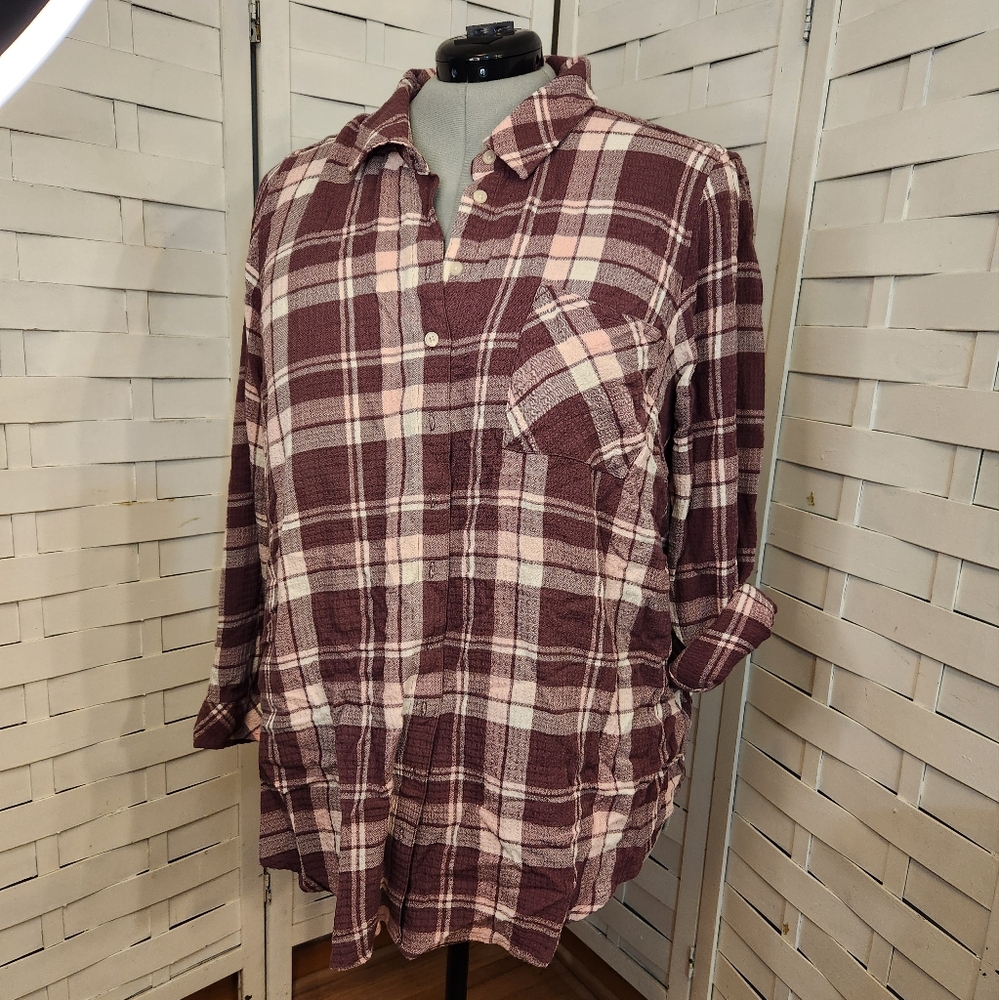 Button down plaid - Picture 2 of 4